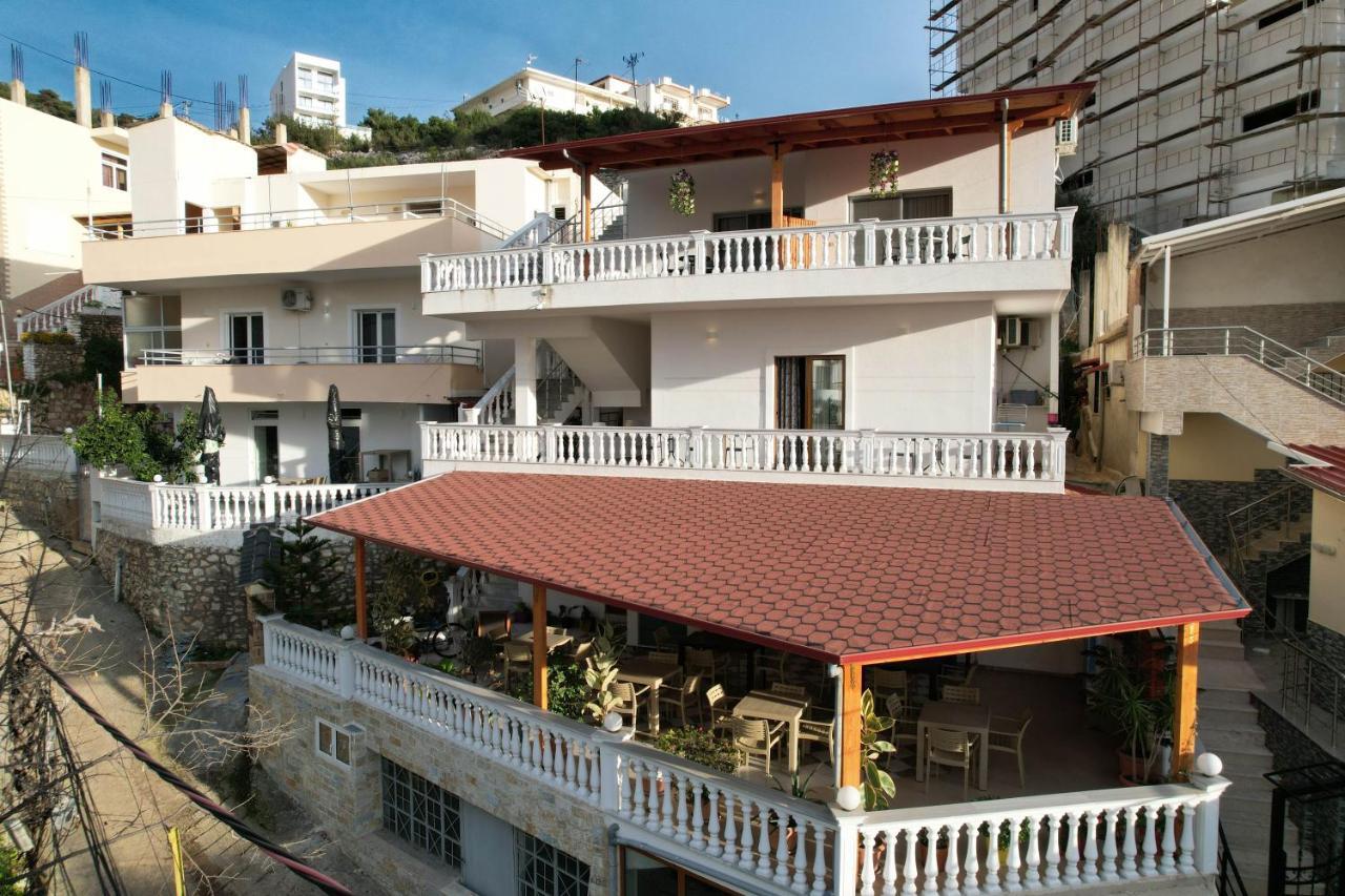 Vila Jon'A Саранде Екстериор снимка