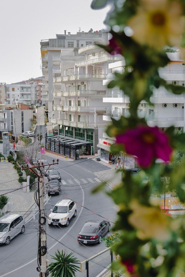Vila Jon'A Саранде Екстериор снимка
