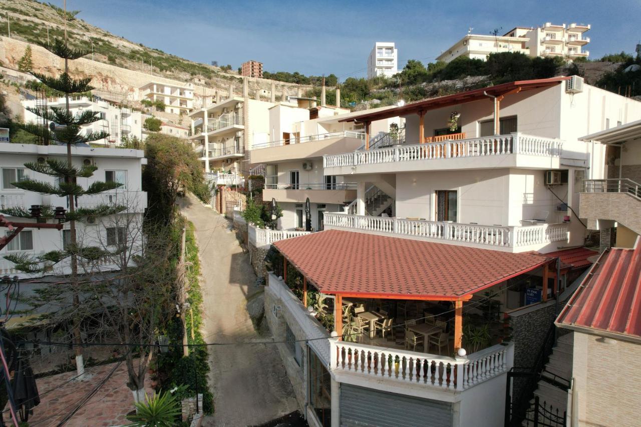 Vila Jon'A Саранде Екстериор снимка